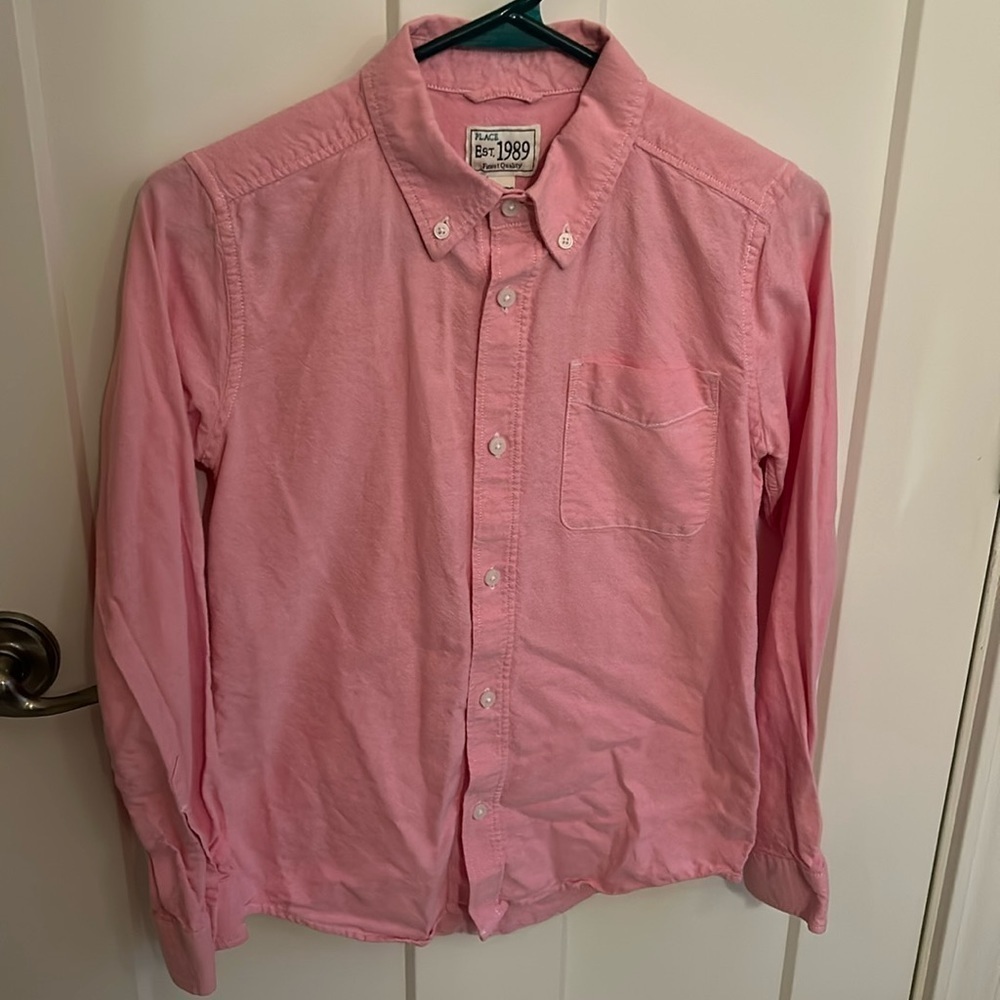 Place pink button-down shirt, kids’ size XL (14)